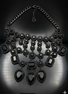 Zara Black Statement #ZaraJewelry #GothJewelry #StatementPiece #Y2KGlam